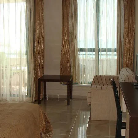 Berlin Golden Złote Piaski