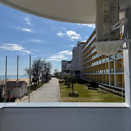 Berlin Golden Апартаменты Золотые Пески