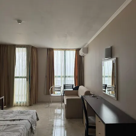 Berlin Golden Золотые Пески