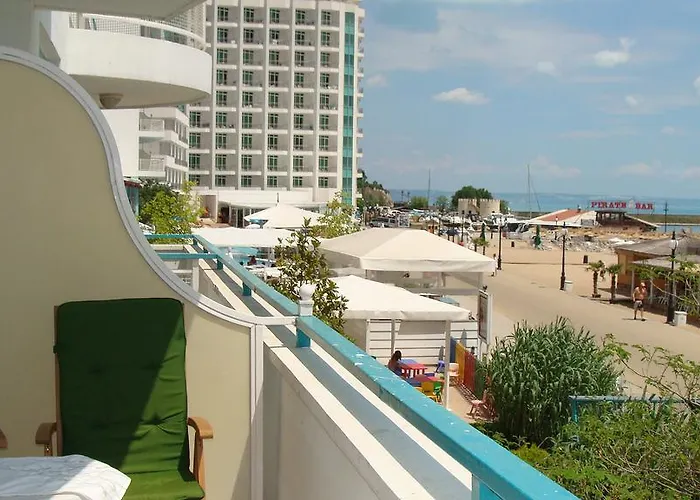 Berlin Golden Golden Sands